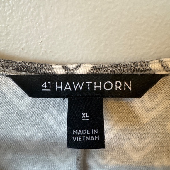 41 Hawthorne Liana faux wrap pullover dress with tie - Picture 3 of 6